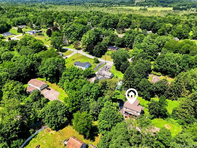 15 Rock Cut Lane, Pleasant Valley, NY 12569