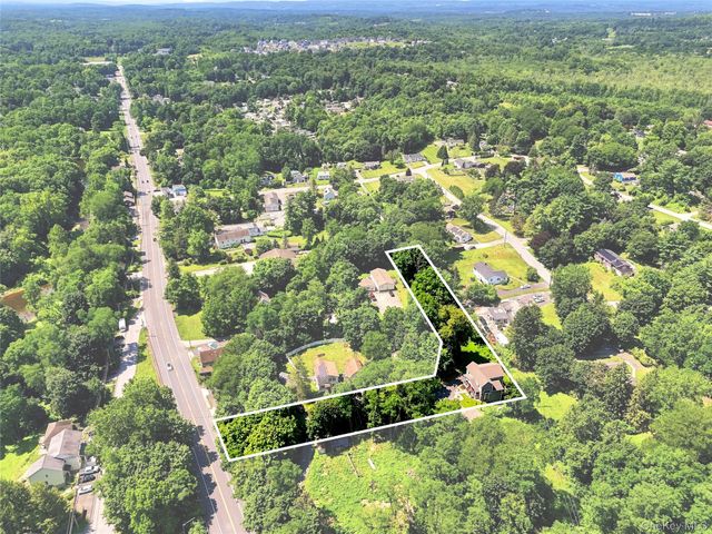 15 Rock Cut Lane, Pleasant Valley, NY 12569