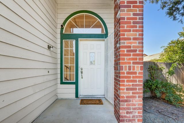 5209 Meadowland Way, Elk Grove, CA 95758