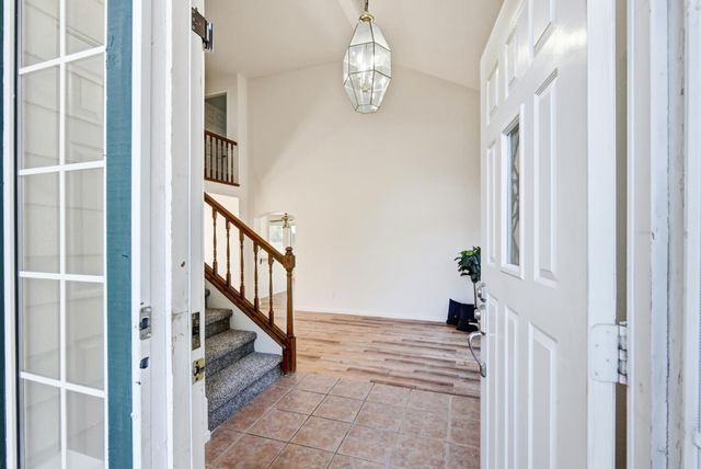 5209 Meadowland Way, Elk Grove, CA 95758
