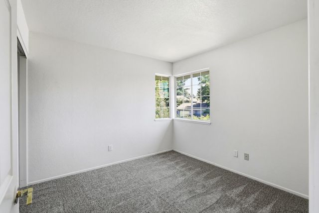 5209 Meadowland Way, Elk Grove, CA 95758