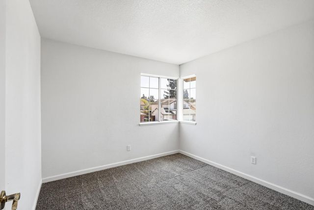 5209 Meadowland Way, Elk Grove, CA 95758