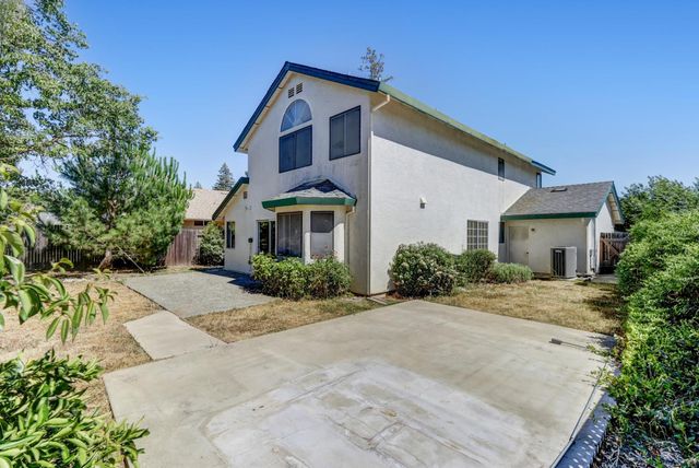 5209 Meadowland Way, Elk Grove, CA 95758