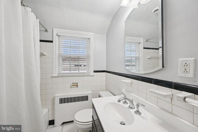 10 PICKWICK LN, Newtown Square, PA 19073