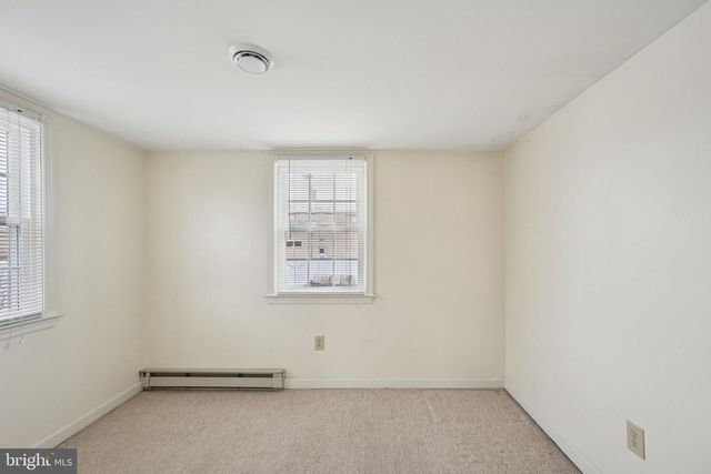 10 PICKWICK LN, Newtown Square, PA 19073