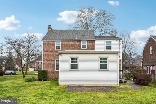 10 PICKWICK LN, Newtown Square, PA 19073