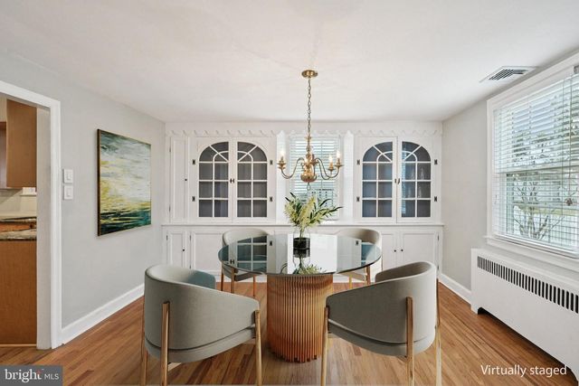 10 PICKWICK LN, Newtown Square, PA 19073