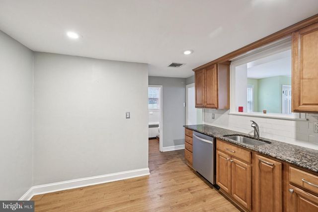 10 PICKWICK LN, Newtown Square, PA 19073