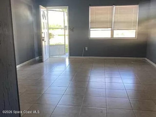 865 Canada Street NE, Palm Bay, FL 32905