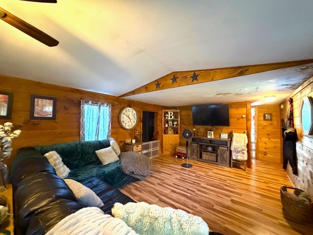41 Pine Tree Road, Newport, NH 03773