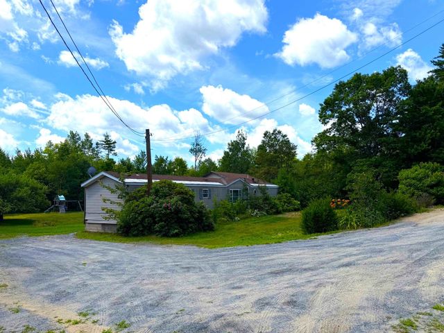41 Pine Tree Road, Newport, NH 03773