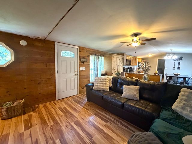41 Pine Tree Road, Newport, NH 03773