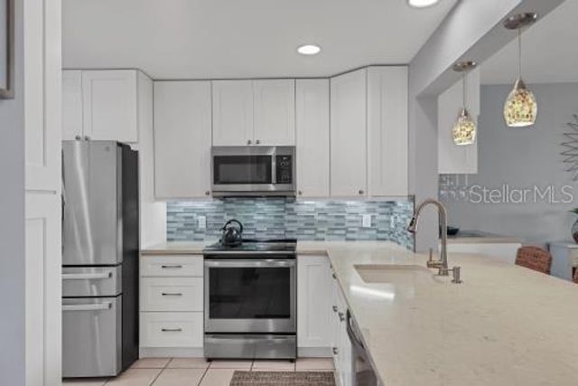 308 TIMBERLAKE DRIVE 308, Bradenton, FL 34210