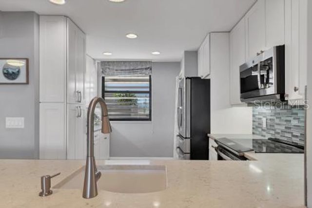 308 TIMBERLAKE DRIVE 308, Bradenton, FL 34210