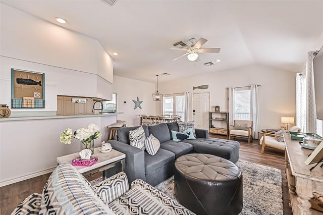 13811 Mutiny Lane, Galveston, TX 77554