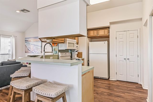 13811 Mutiny Lane, Galveston, TX 77554