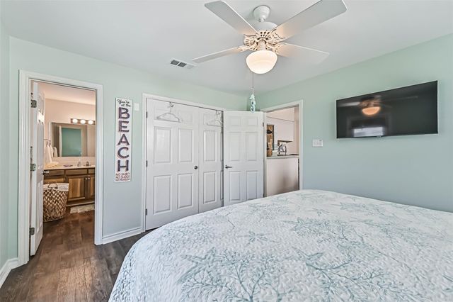 13811 Mutiny Lane, Galveston, TX 77554