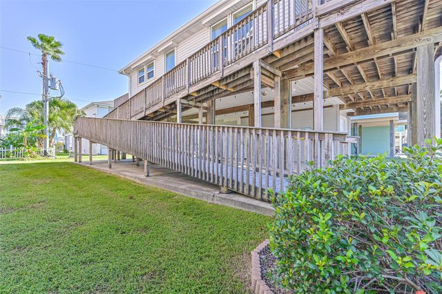13811 Mutiny Lane, Galveston, TX 77554