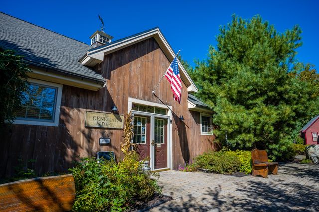4 Acorn Ln 4, Westford, MA 01886