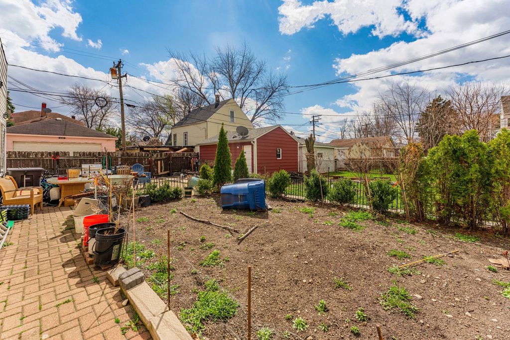 Image 25 of property listing at 5101 W 31st Place, Cicero, IL 60804
