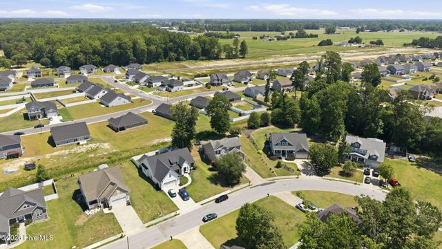 2901 Little Gem Circle, Winterville, NC 28590