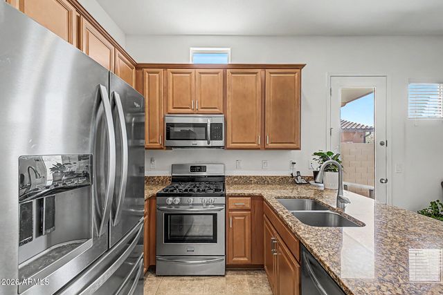 16870 W ELECTRA Court, Surprise, AZ 85387