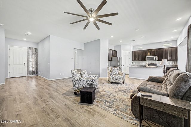 16870 W ELECTRA Court, Surprise, AZ 85387