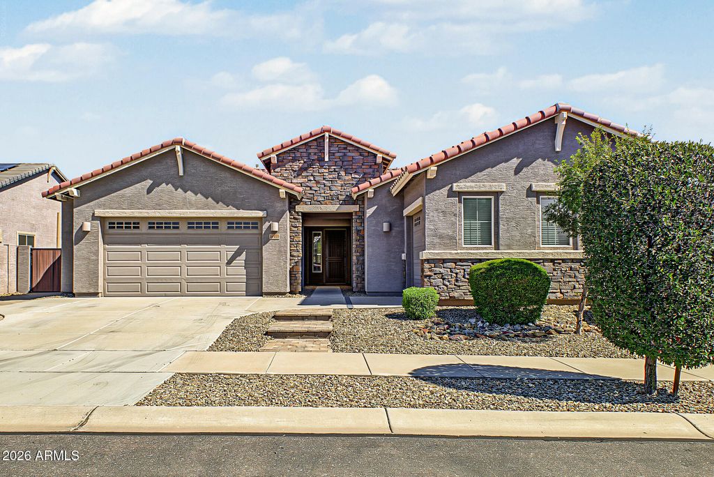 16870 W ELECTRA Court, Surprise, AZ 85387 — photo 2