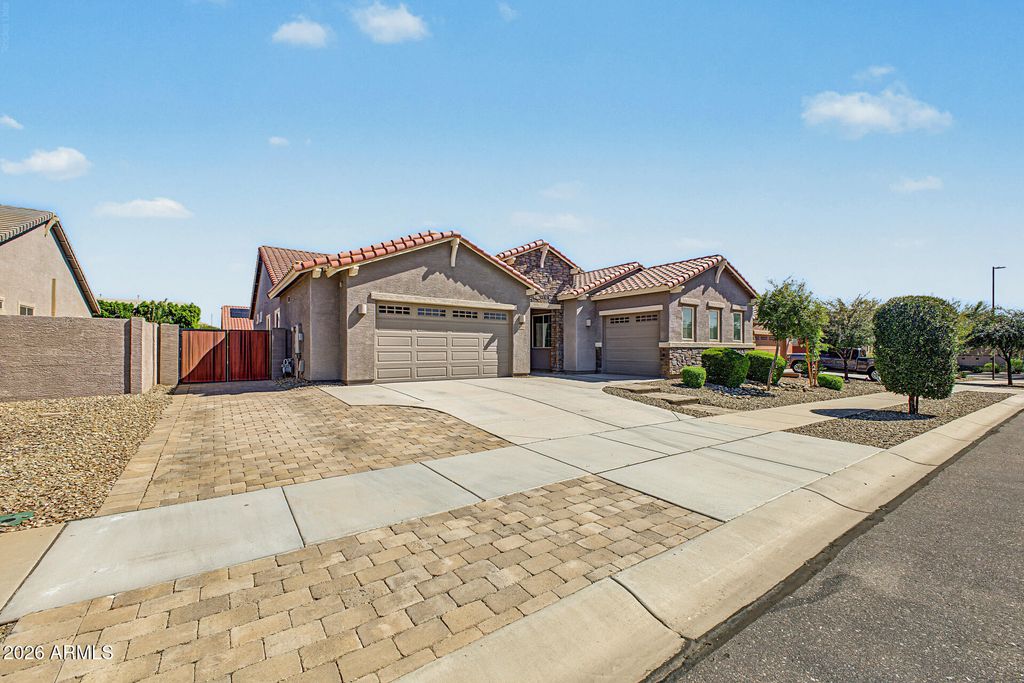 16870 W ELECTRA Court, Surprise, AZ 85387 — photo 3