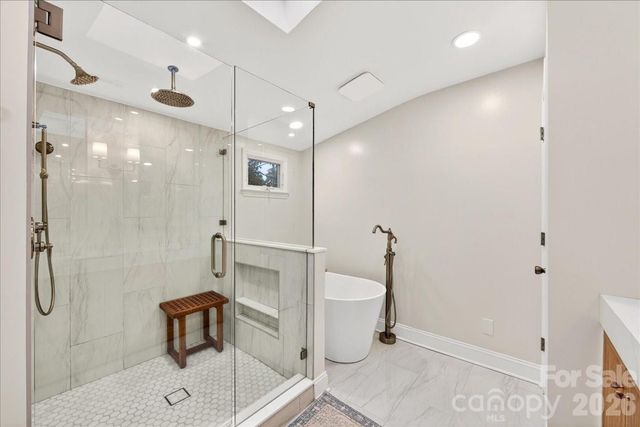2121 Charlotte Drive, Charlotte, NC 28203