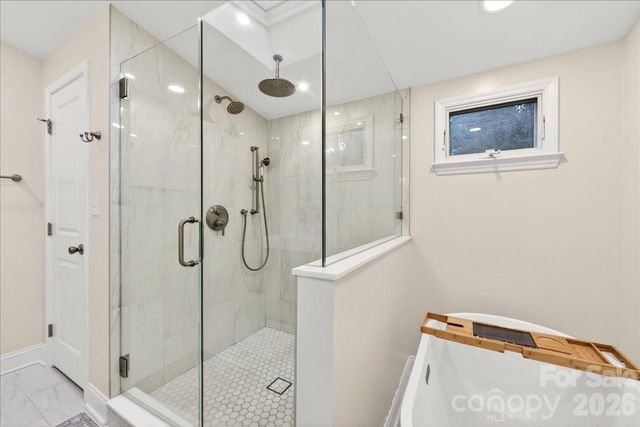 2121 Charlotte Drive, Charlotte, NC 28203