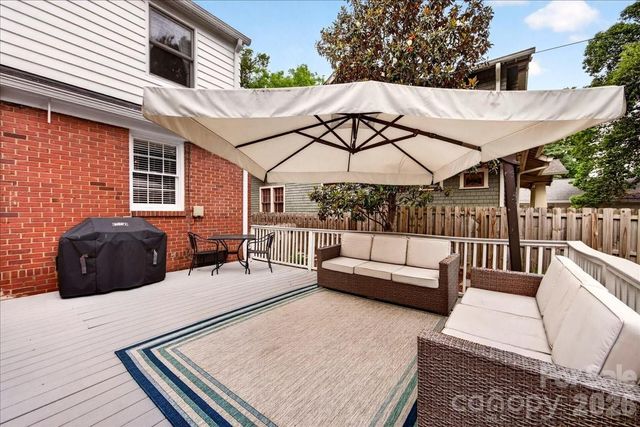 2121 Charlotte Drive, Charlotte, NC 28203