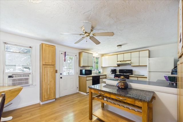 600 N Montello St 3, Brockton, MA 02301