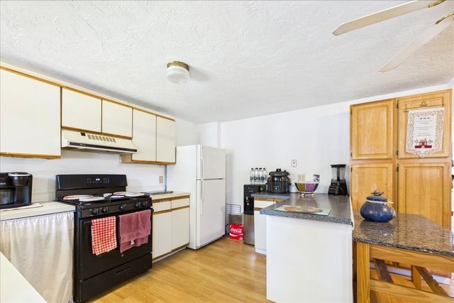 600 N Montello St 3, Brockton, MA 02301