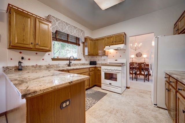 4606 Carrier Circle, Plainfield, IL 60586