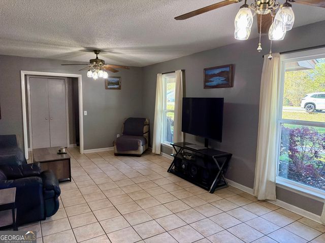 212 Palmetto Street, St. Marys, GA 31558