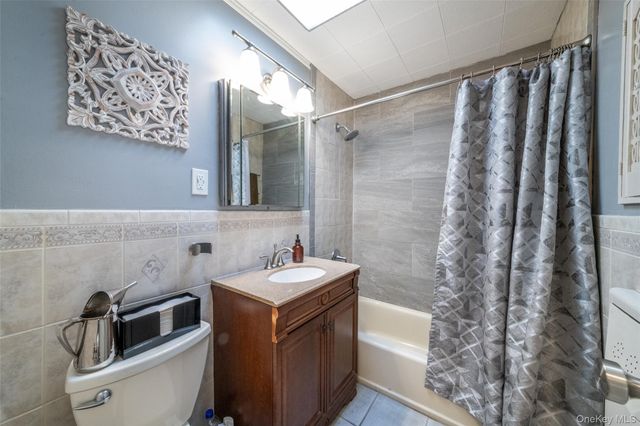 2542 Hollers Avenue, Bronx, NY 10475