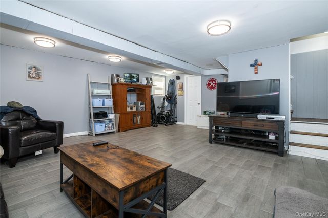 2542 Hollers Avenue, Bronx, NY 10475