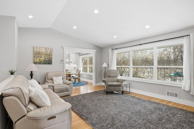 10666 Utica Road, Bloomington, MN 55437