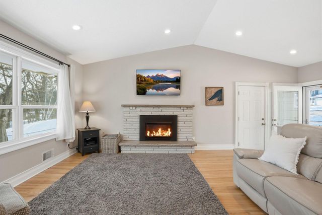 10666 Utica Road, Bloomington, MN 55437