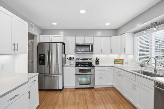 10666 Utica Road, Bloomington, MN 55437