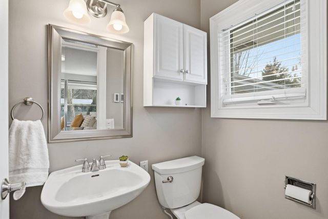 10666 Utica Road, Bloomington, MN 55437