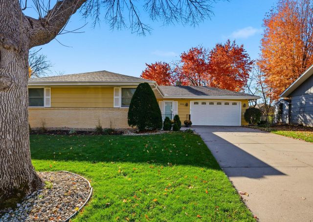 10666 Utica Road, Bloomington, MN 55437