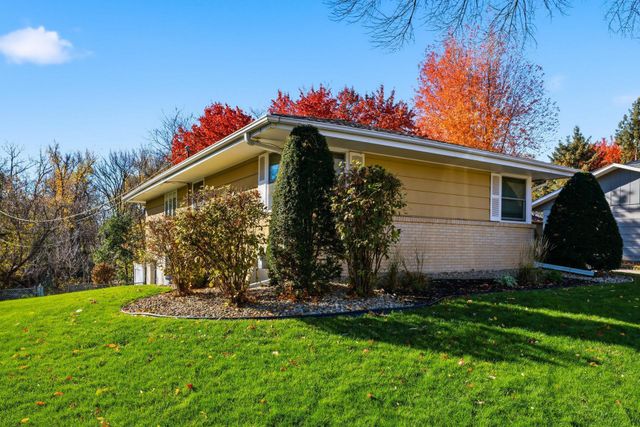 10666 Utica Road, Bloomington, MN 55437