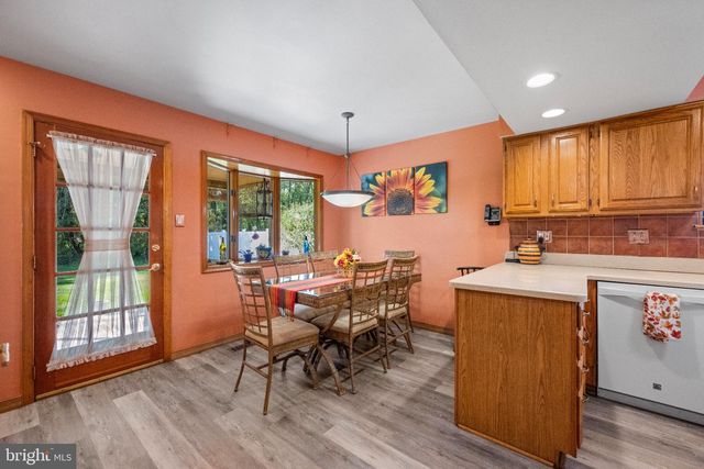 8 WASHINGTON DR, Clementon, NJ 08021