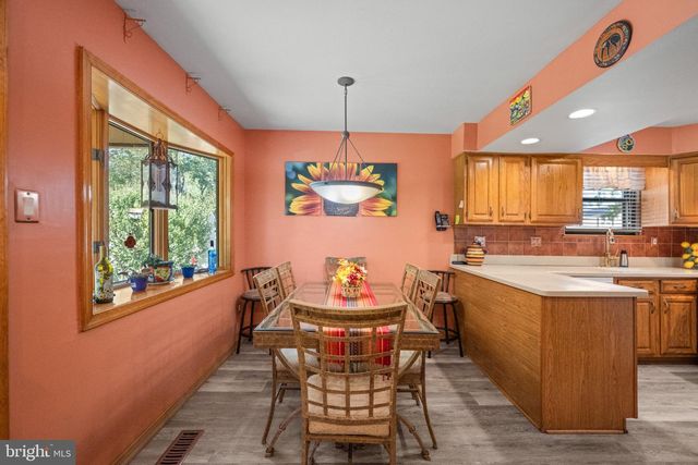 8 WASHINGTON DR, Clementon, NJ 08021
