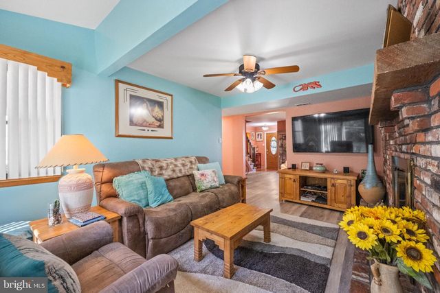 8 WASHINGTON DR, Clementon, NJ 08021