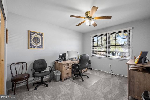 8 WASHINGTON DR, Clementon, NJ 08021