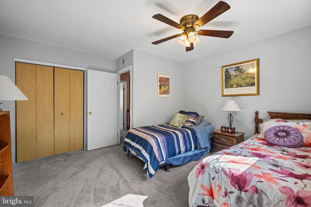 8 WASHINGTON DR, Clementon, NJ 08021