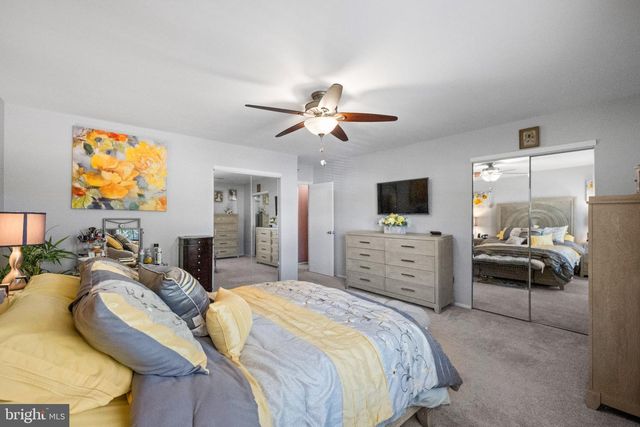 8 WASHINGTON DR, Clementon, NJ 08021